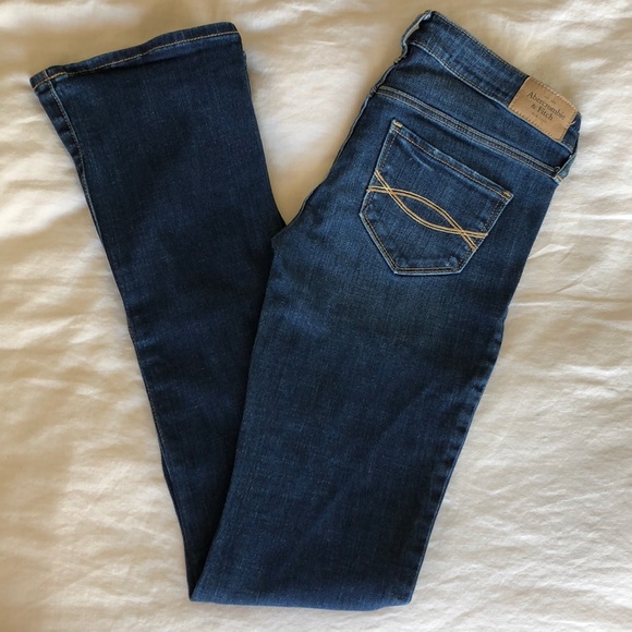 Abercrombie & Fitch Bootcut Jeans - Picture 1 of 8